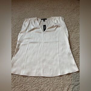 WHBM cream blouse medium sleeveless capsleeve